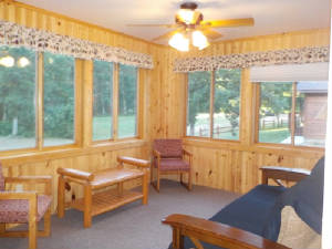 Cabin_17_sunroom.JPG