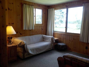 Cabin_8_West_Lvg.JPG